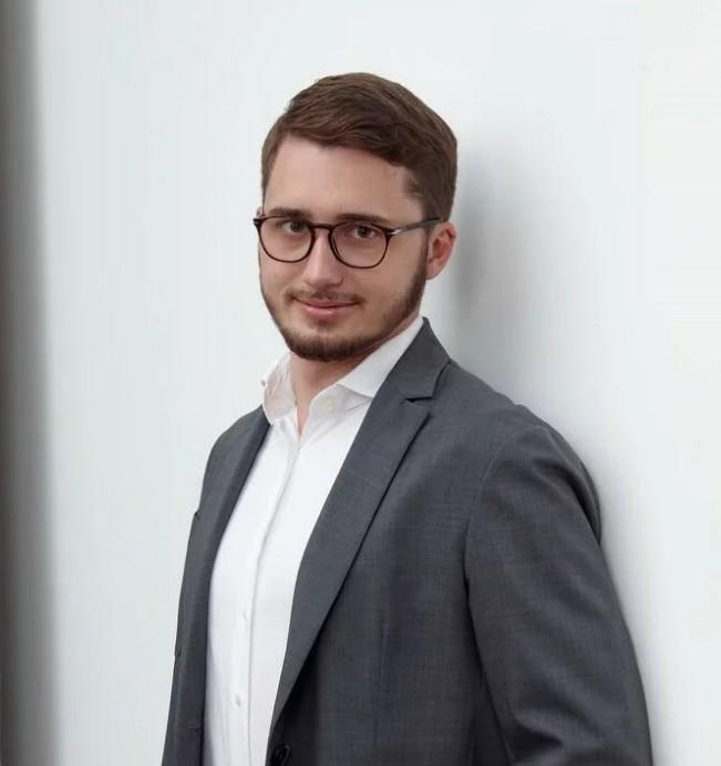 роман курганов